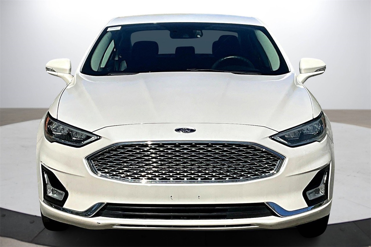 2019 Ford Fusion Energi Titanium photo 3