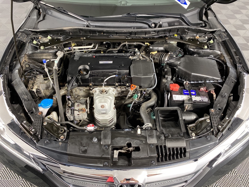 2017 Honda Accord EX photo 10