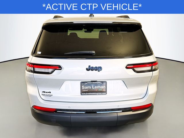 2025 Jeep Grand Cherokee Laredo Altitude photo 2