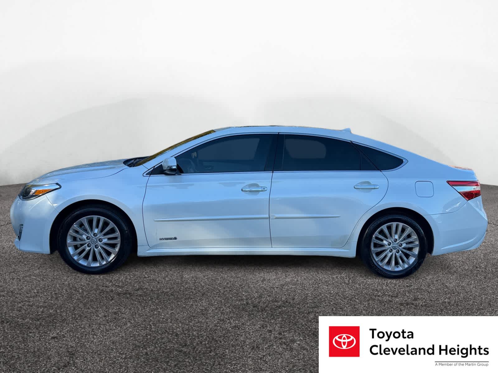Used 2015 Toyota Avalon XLE Premium Hybrid with VIN 4T1BD1EB5FU037331 for sale in Cleveland Heights, OH