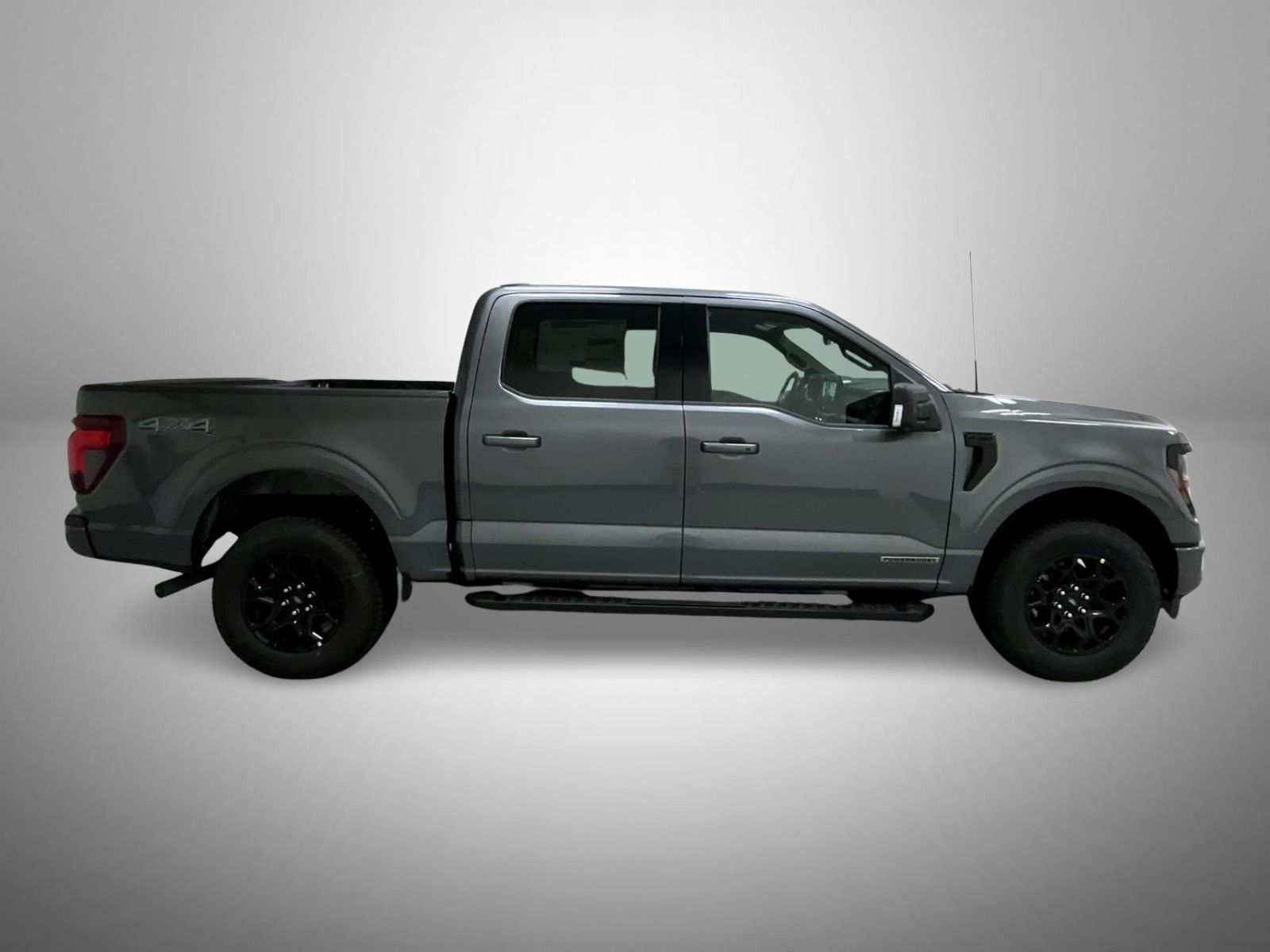 2025 Ford F-150 XLT photo 4