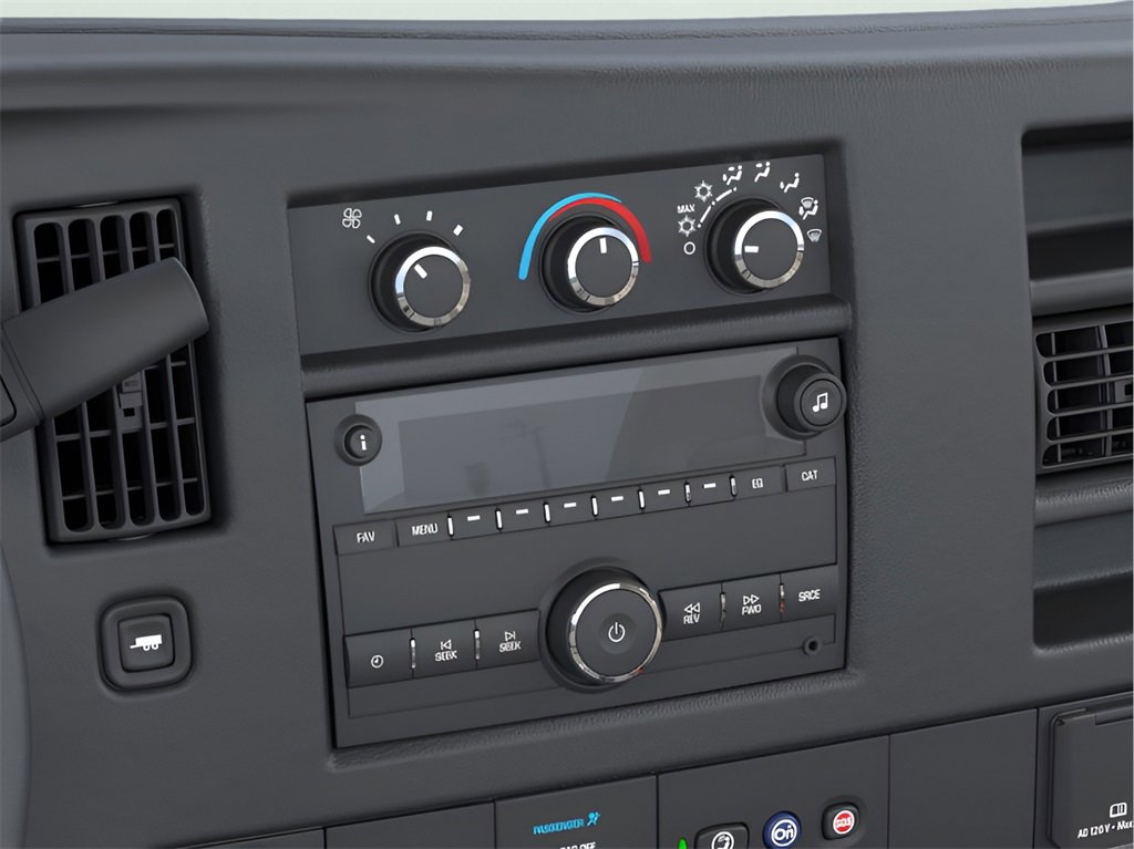 2025 Chevrolet Express Cutaway 3500 photo 18