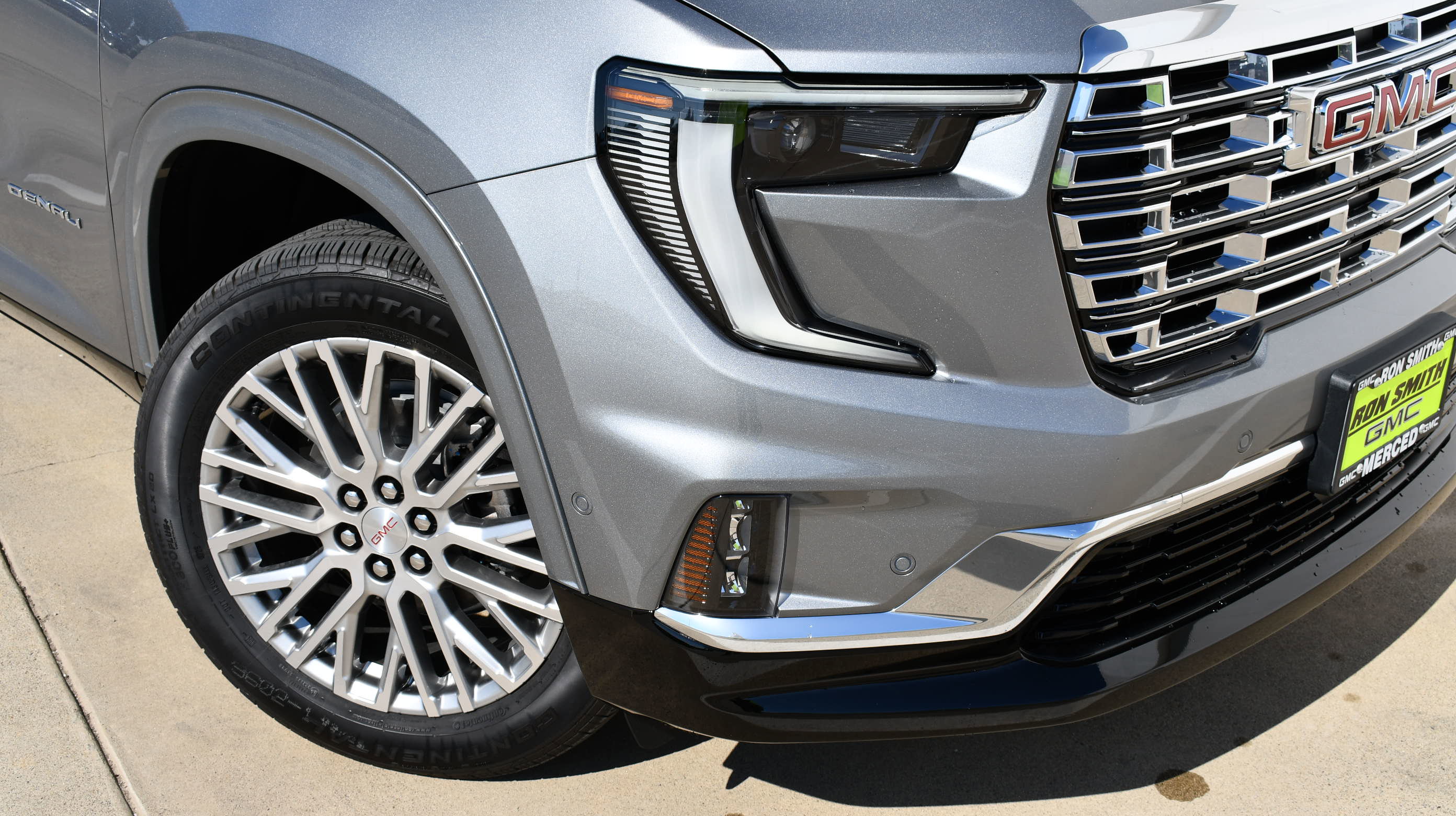 2026 Gmc Acadia Denali photo 3