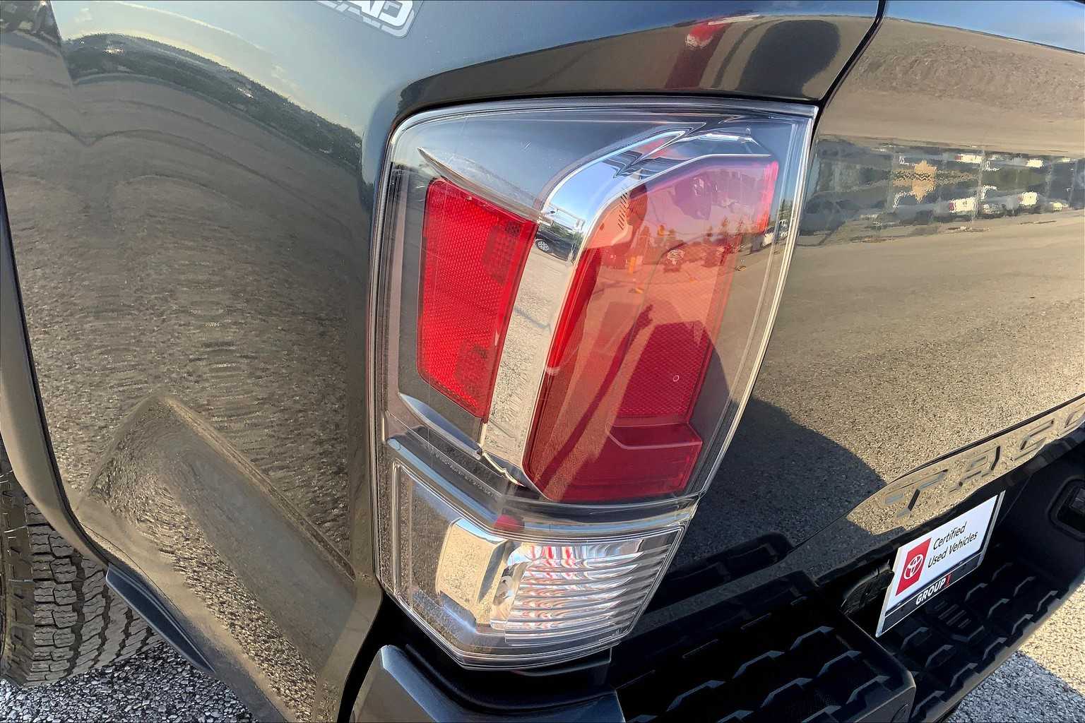 2023 Toyota Tacoma TRD photo 27
