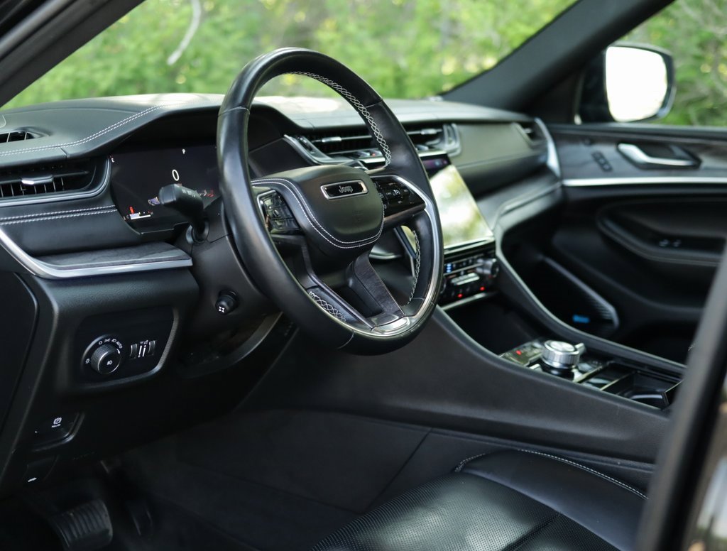 2022 Jeep Grand Cherokee Overland photo 8