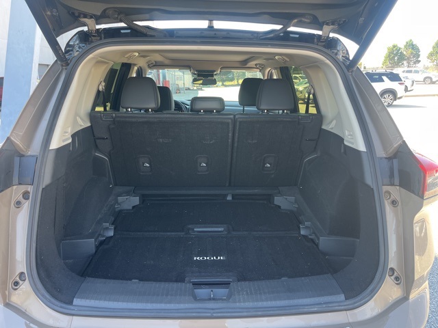 2024 Nissan Rogue Platinum photo 27