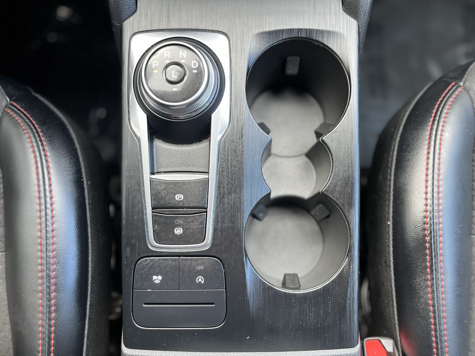 2024 Ford Escape ST-Line photo 26