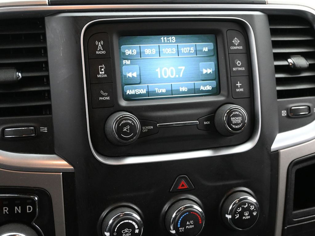 2018 Ram 1500 SLT photo 11