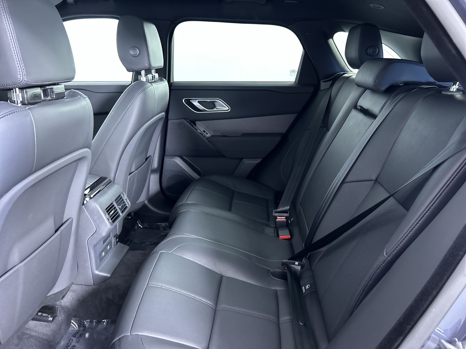 2025 Land Rover Range Rover Velar SE photo 25