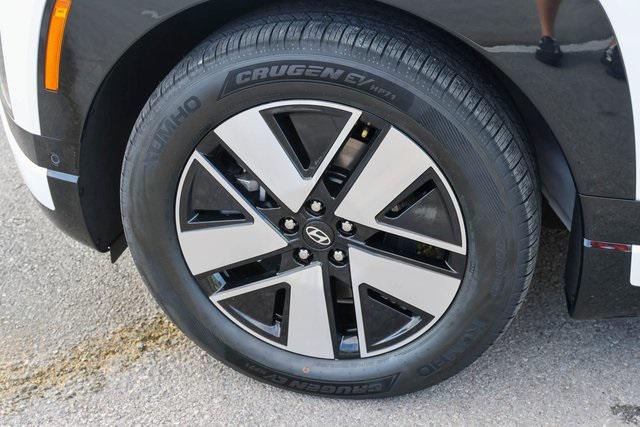 New 2026 White Hyundai SEL image 5