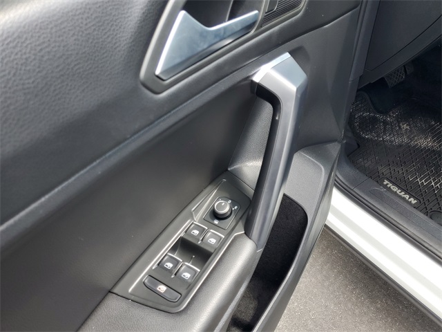 2021 Volkswagen Tiguan SE photo 11