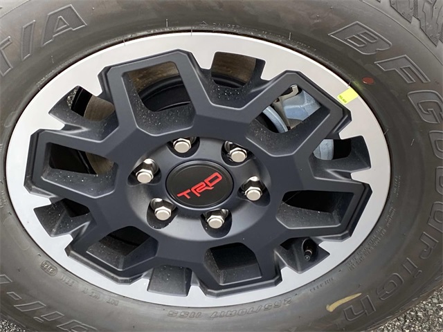 2025 Toyota Tacoma TRD Off-Road 4x4 Double Cab photo 6