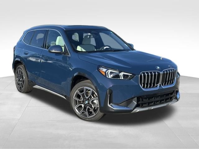 2026 BMW X1 28i's photo