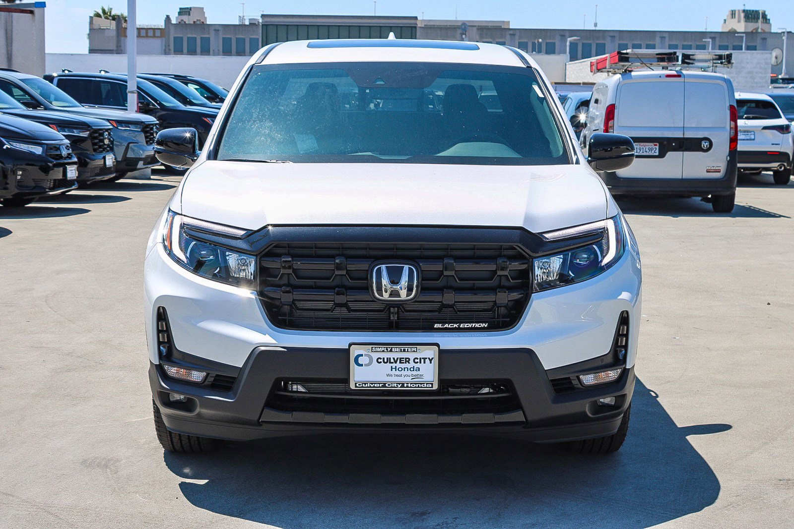 2025 Honda Ridgeline Black Edition photo 2