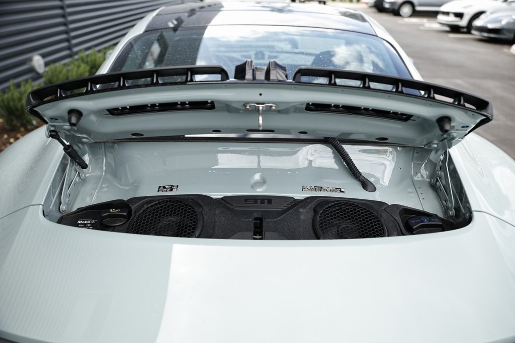 2025 Porsche 911 GTS photo 20