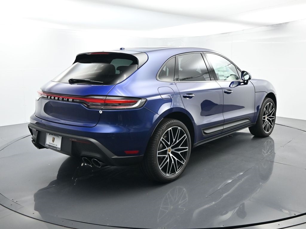2026 Porsche Macan T photo 12