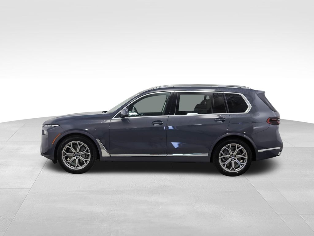 Used 2025 BMW X7 40i with VIN 5UX23EM05S9W34778 for sale in Minneapolis, Minnesota