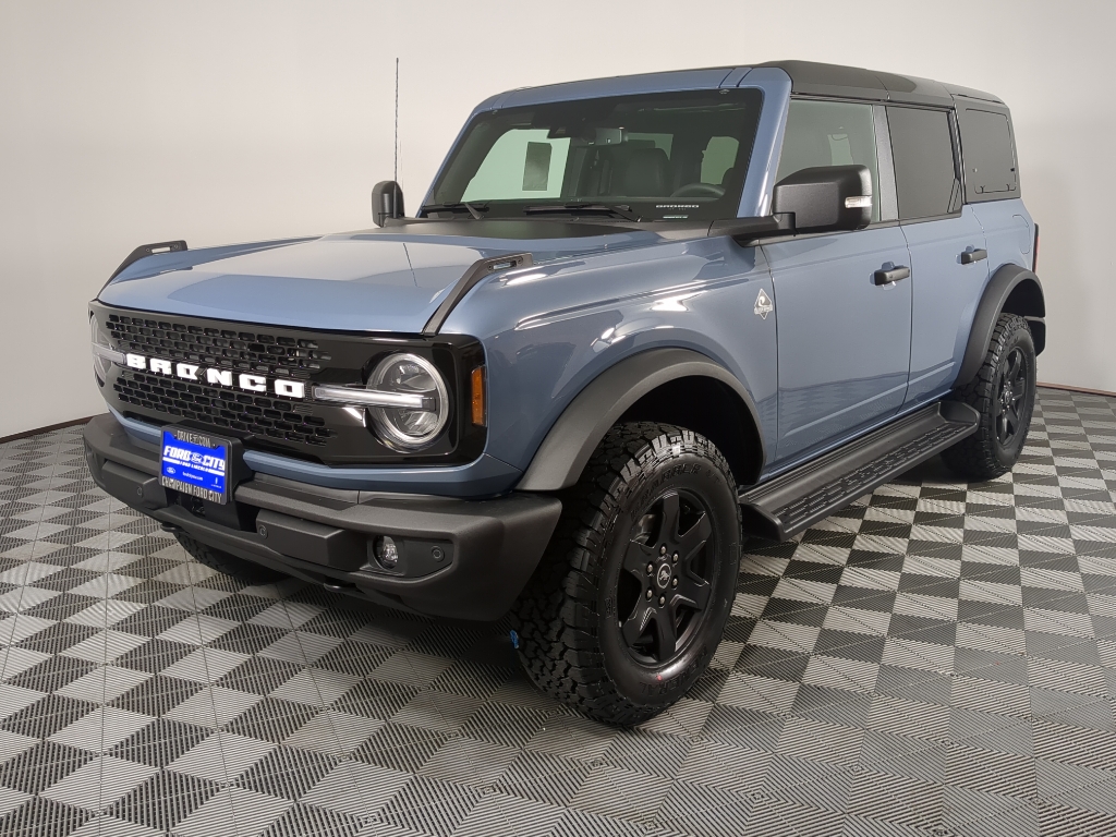 2025 Ford Bronco Outer Banks photo 4