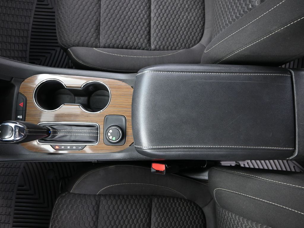 2017 Gmc Acadia SLE photo 26
