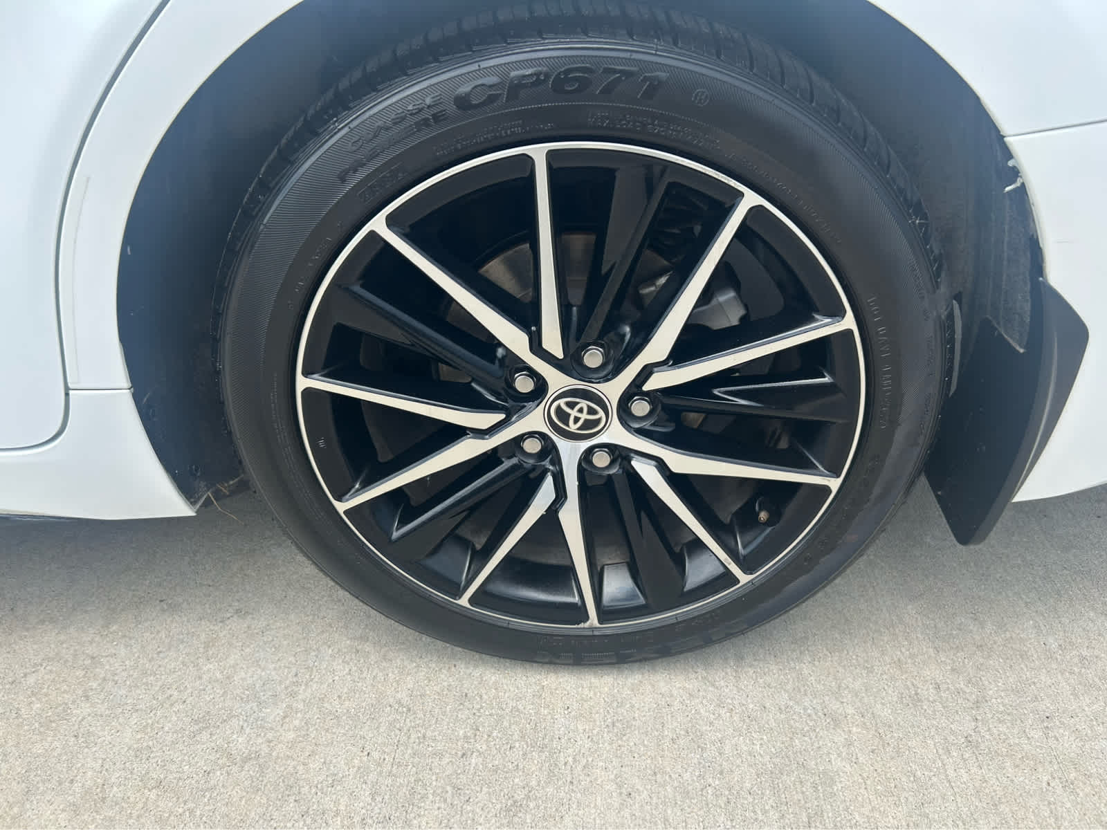 2023 Toyota Camry SE photo 5
