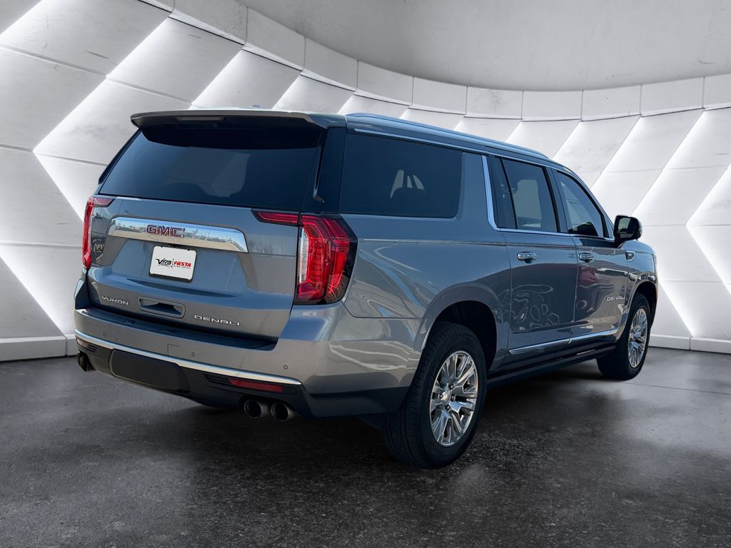 2022 Gmc Yukon XL Denali photo 2