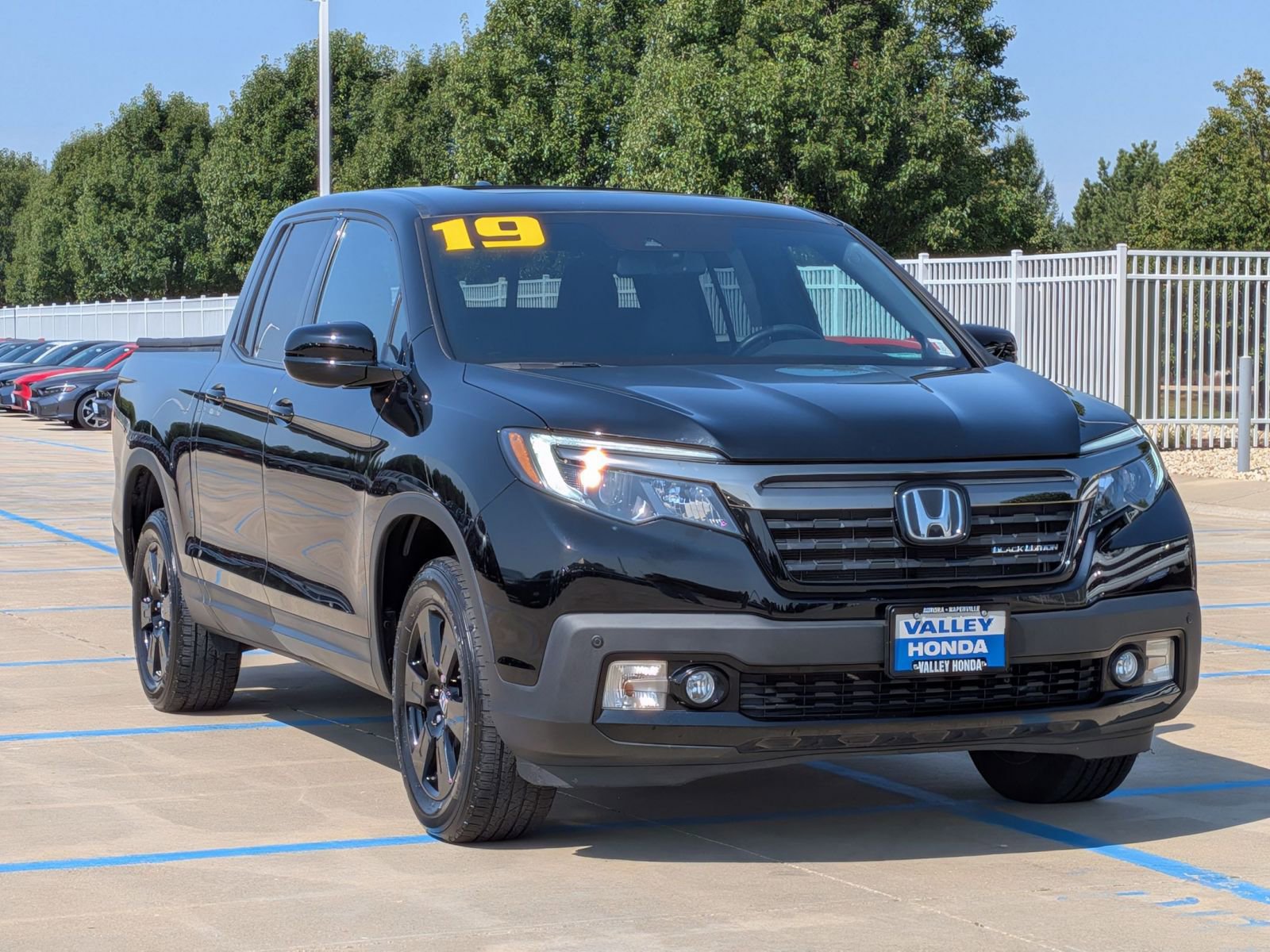 2019 Honda Ridgeline Black Edition photo 4