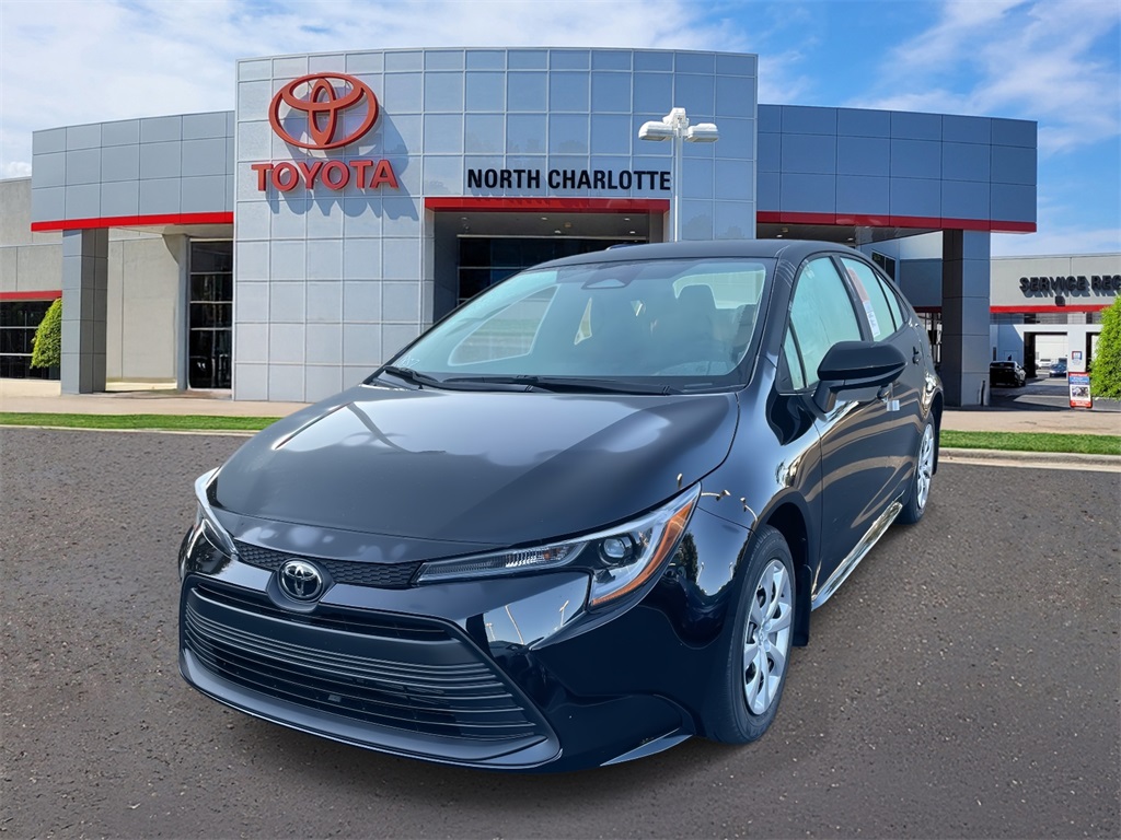2025 Toyota Corolla LE photo 3
