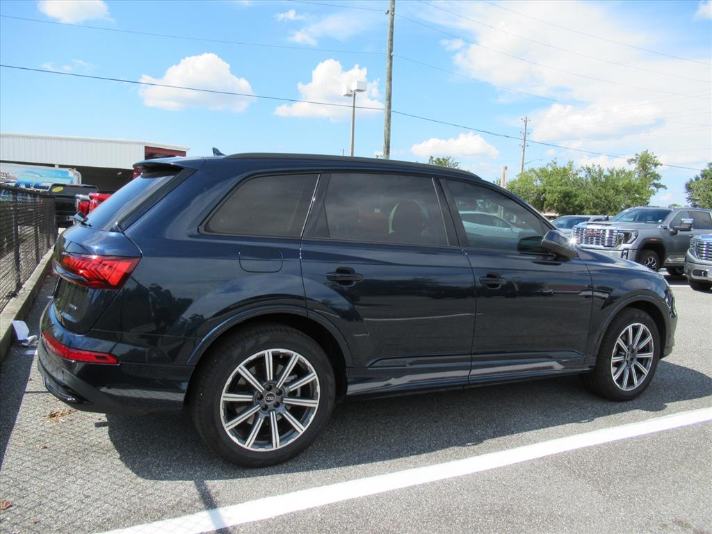 2023 Audi Q7 45 Premium Plus photo 3