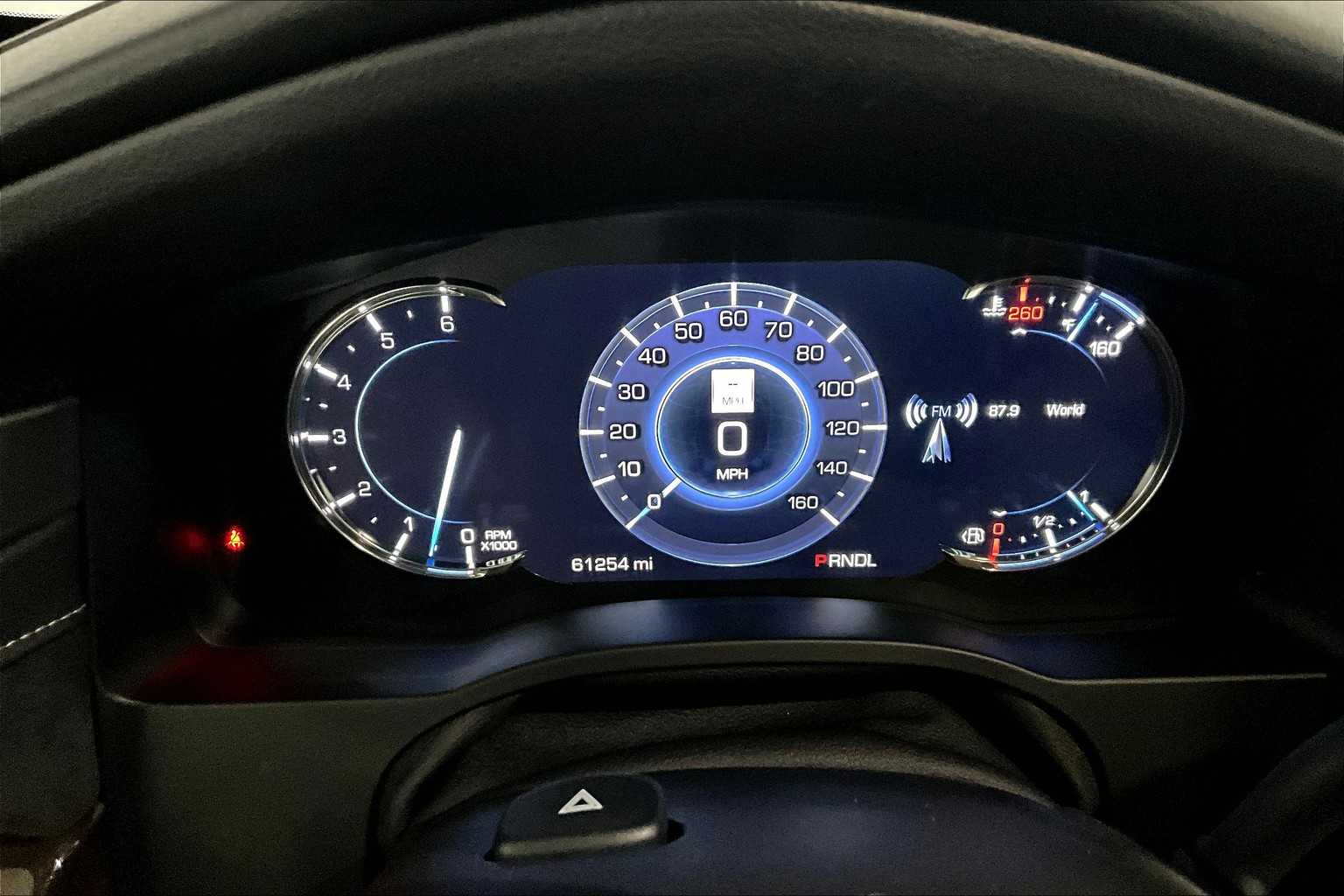 2018 Cadillac Escalade Luxury photo 24