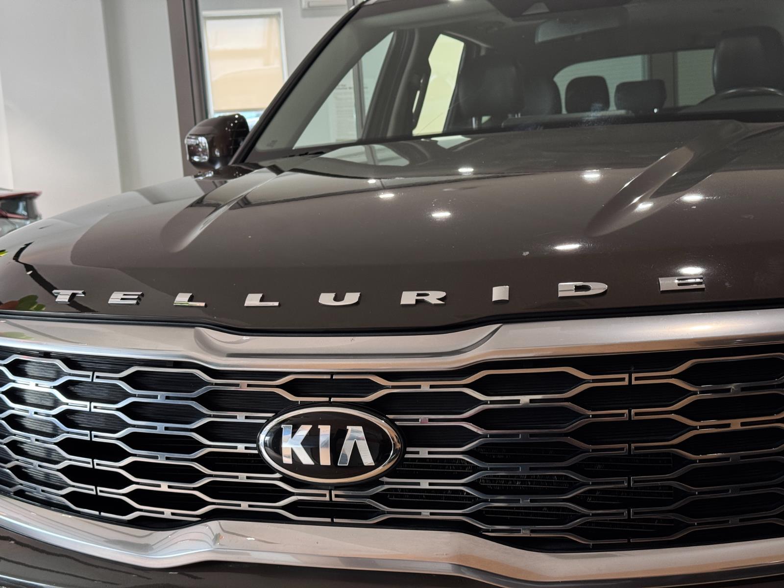 2020 Kia Telluride S photo 2