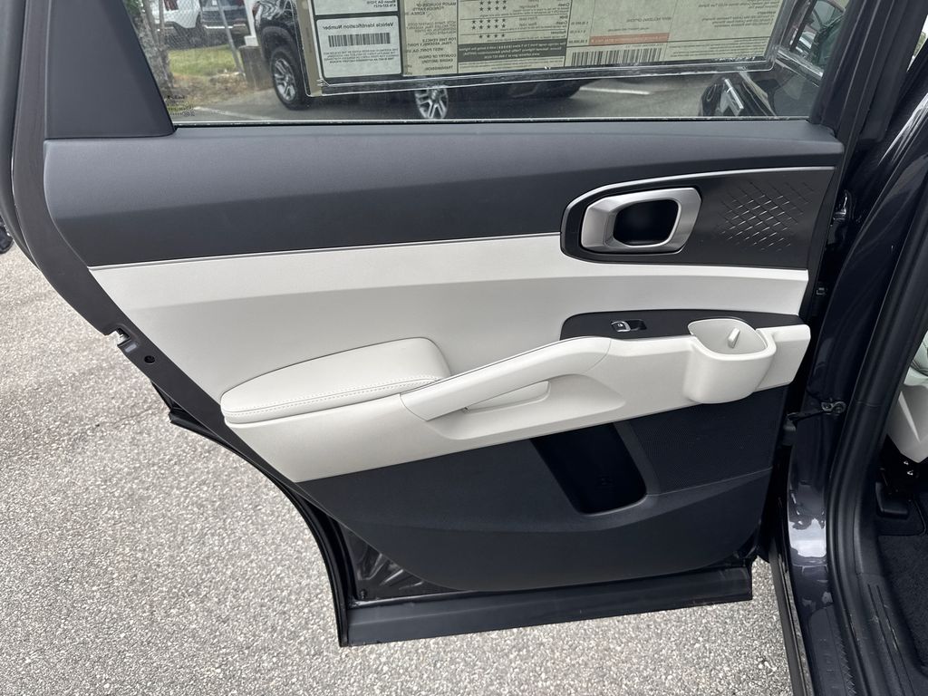 2025 Kia Sorento S photo 20