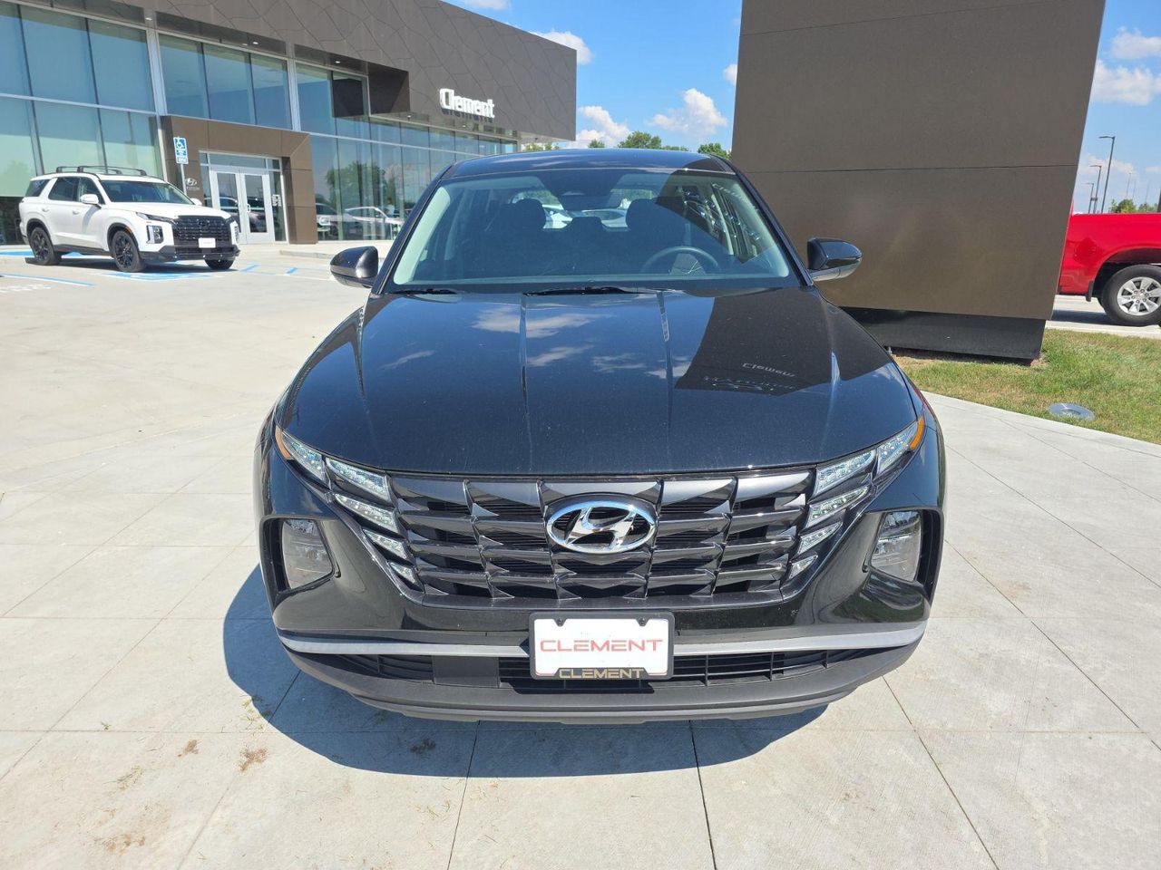 2024 Hyundai Tucson SE photo 2