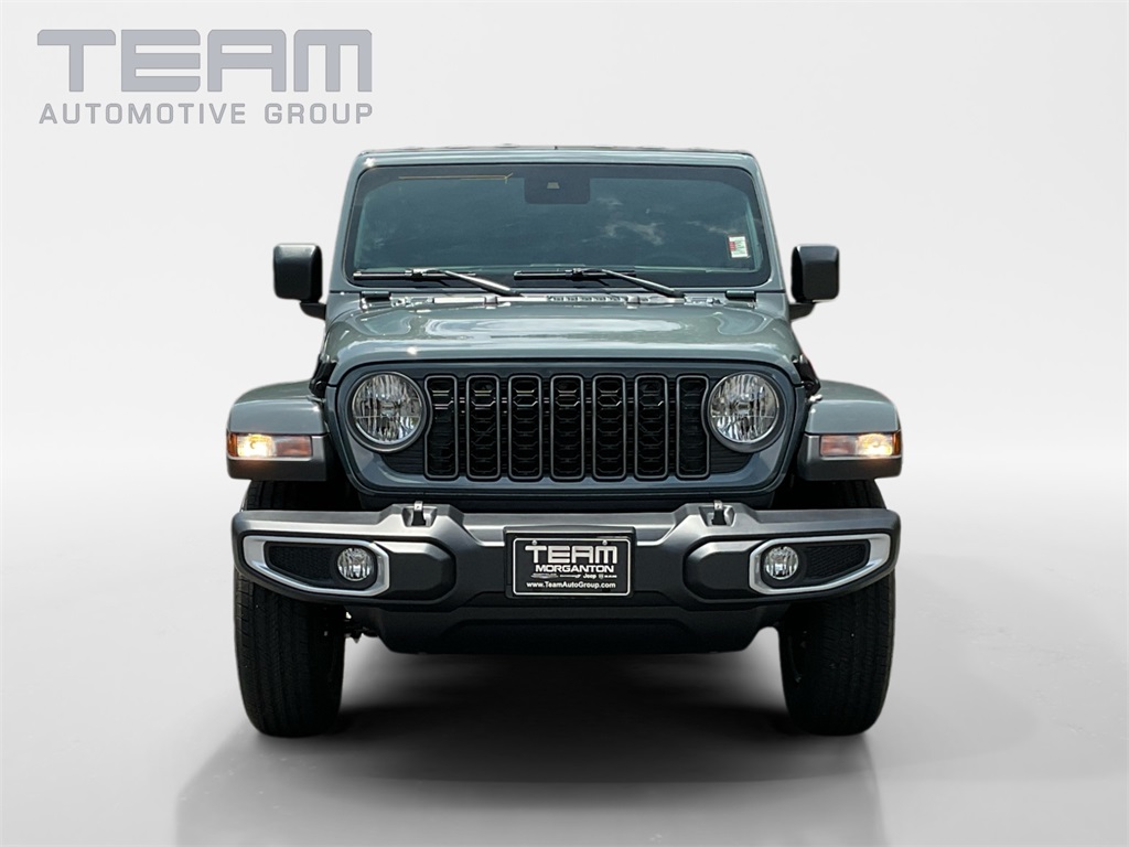 2025 Jeep Gladiator Sport S photo 2