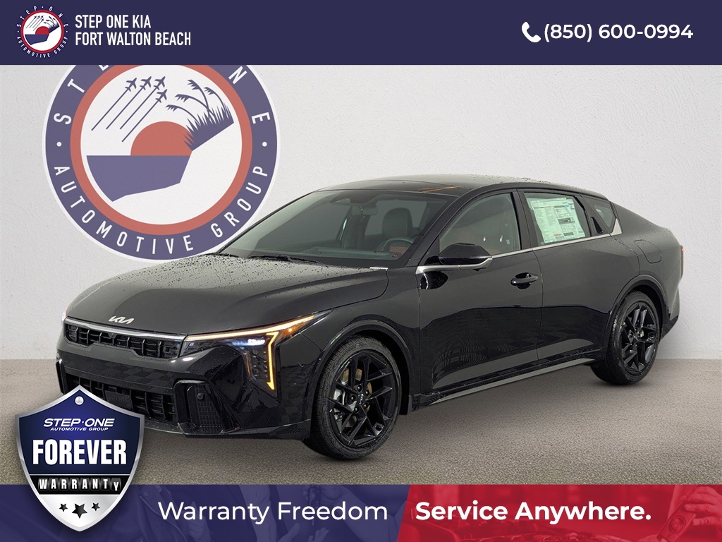 2025 Kia K4 GT-Line Turbo's photo