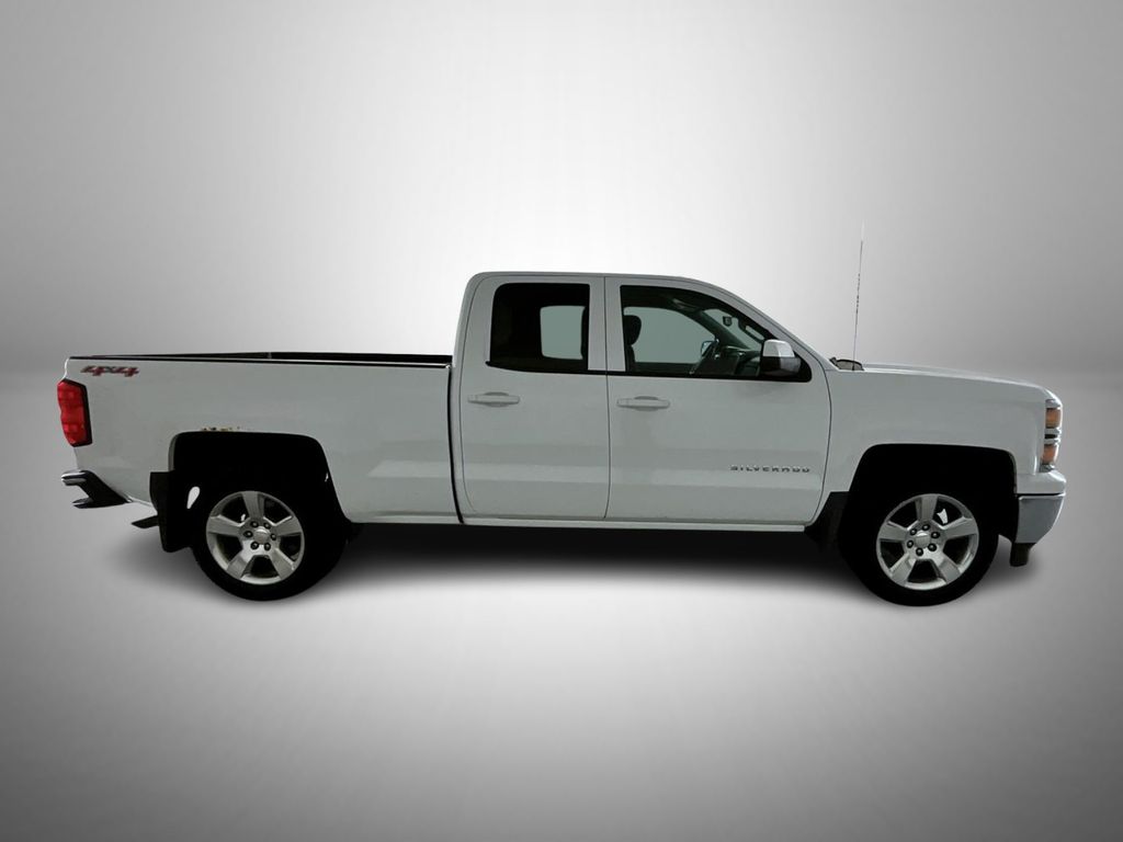 2014 Chevrolet Silverado 1500 LT photo 4