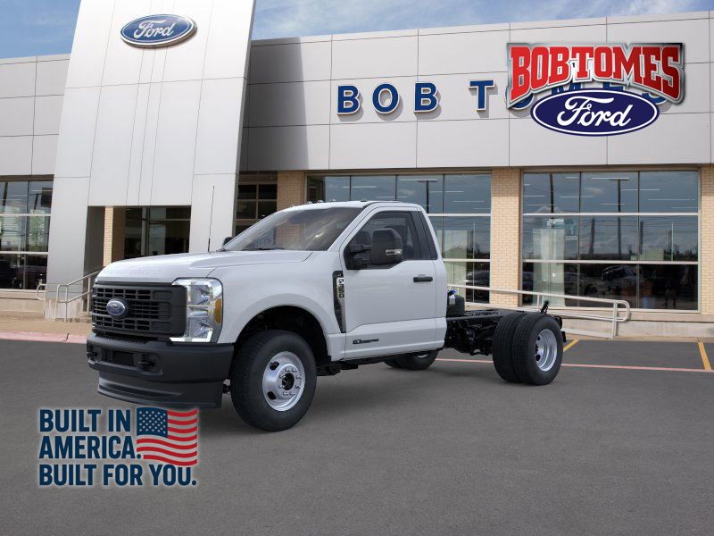 2026 Ford F-350 Super Duty Chassis Cab XL's photo