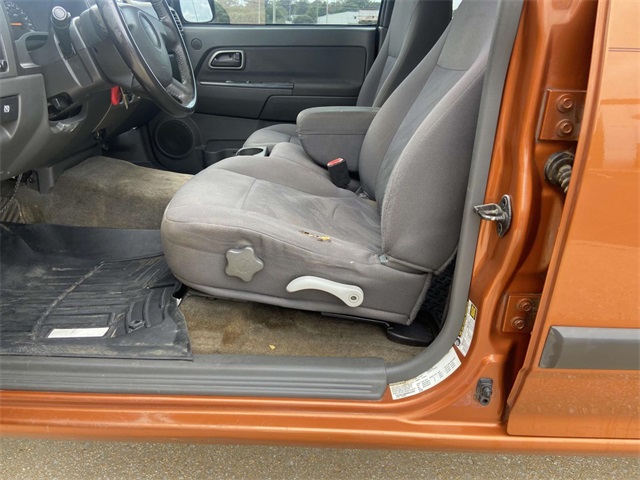 2005 Chevrolet Colorado LS photo 10