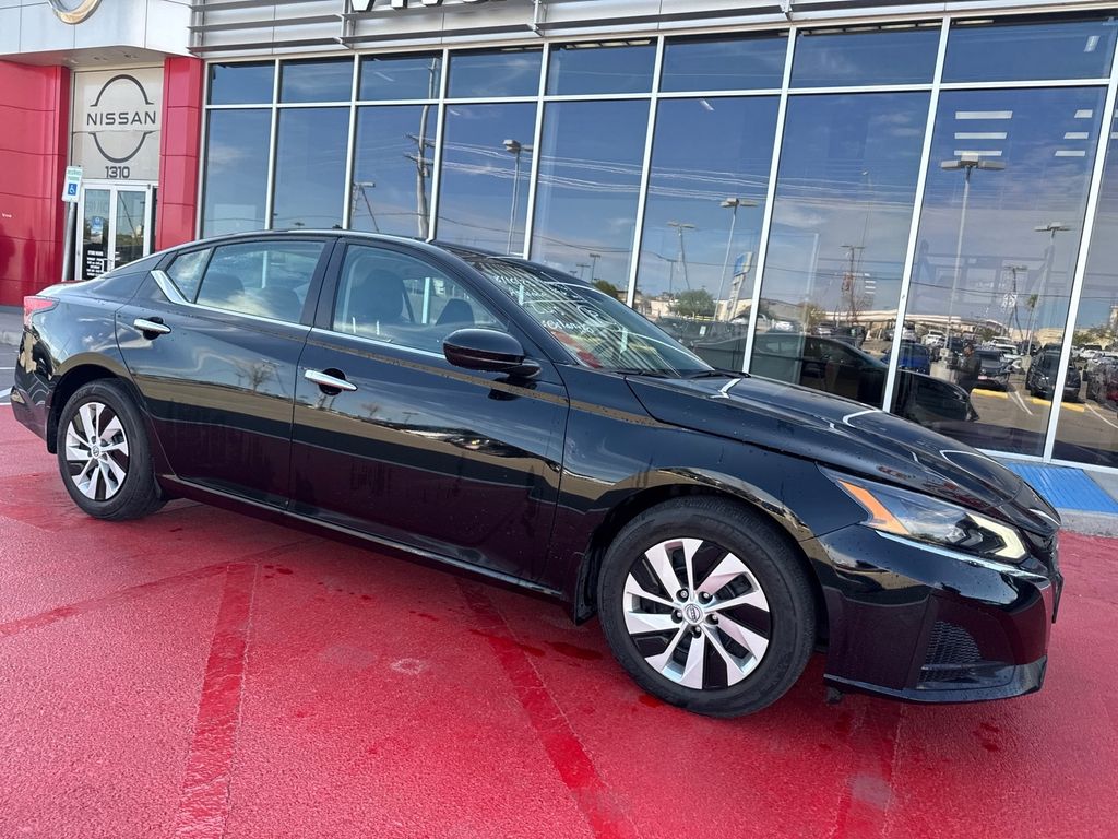 2023 Nissan Altima 2.5 S photo 4