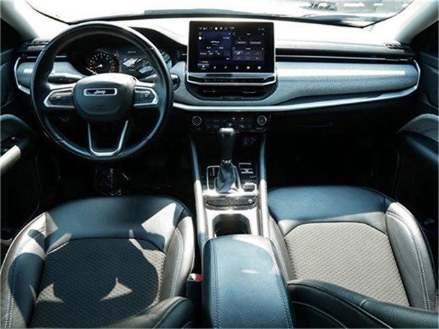 2022 Jeep Compass Latitude photo 8