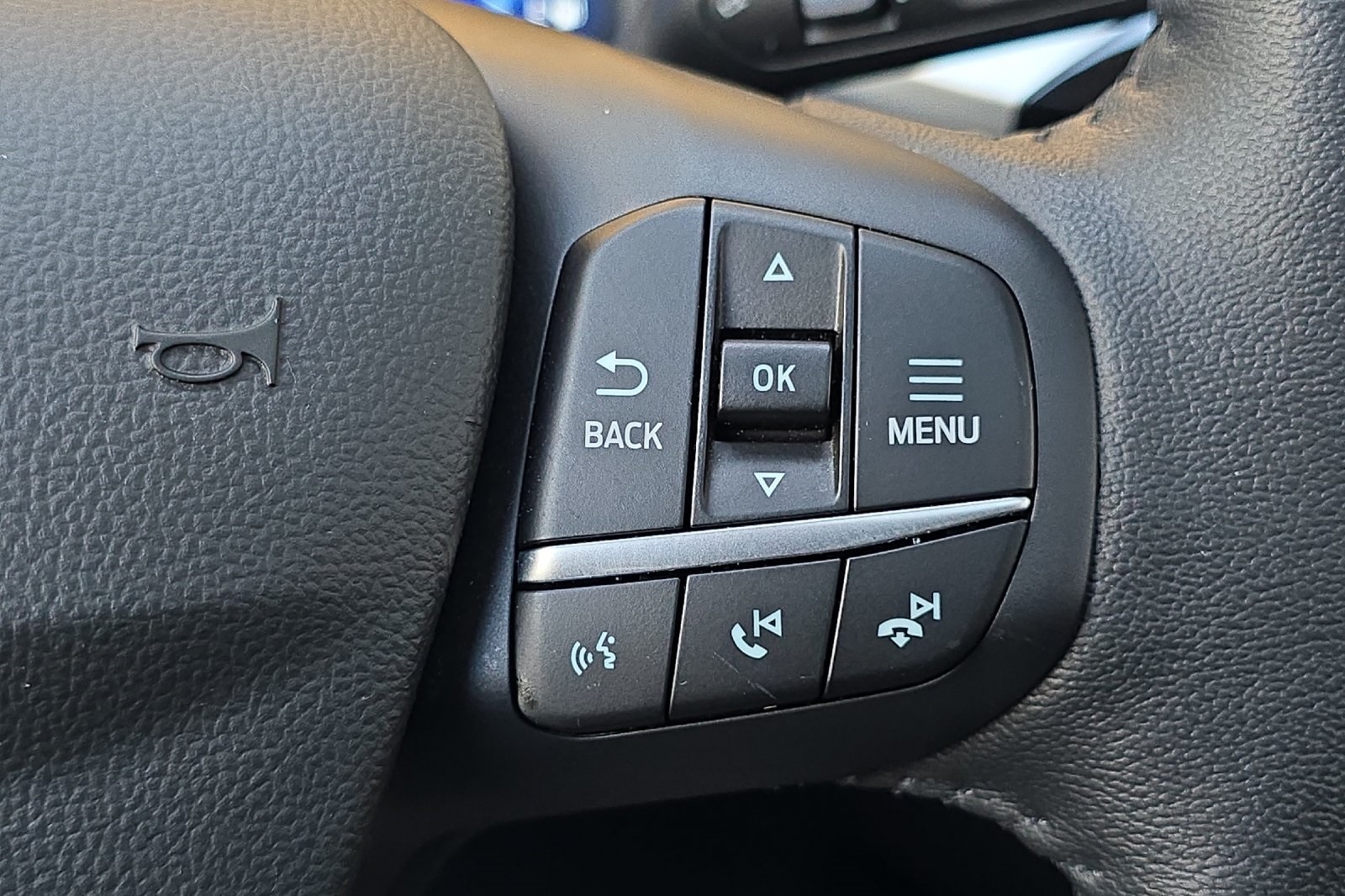 2020 Ford Escape SE Sport Hybrid photo 28