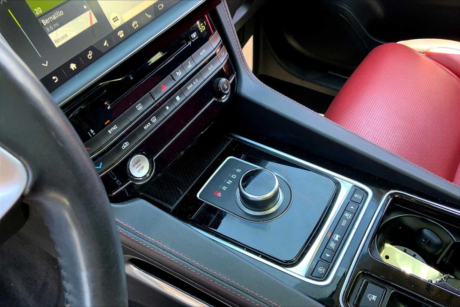 2020 Jaguar F-PACE Checkered Flag Edition photo 14