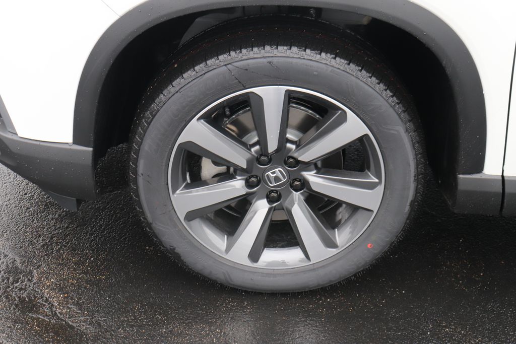2025 Honda Pilot Touring photo 8