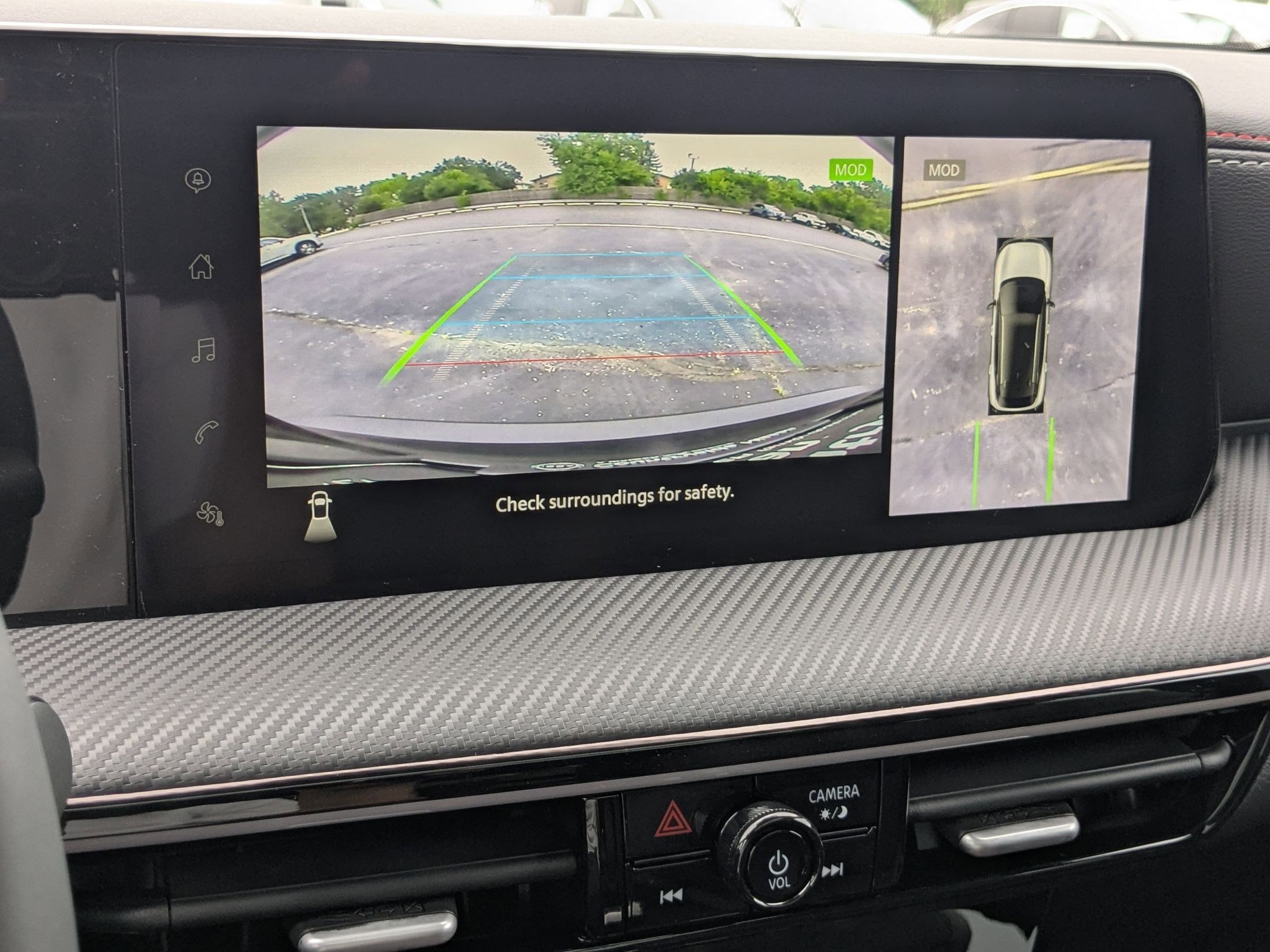 2025 Nissan Kicks SR photo 14
