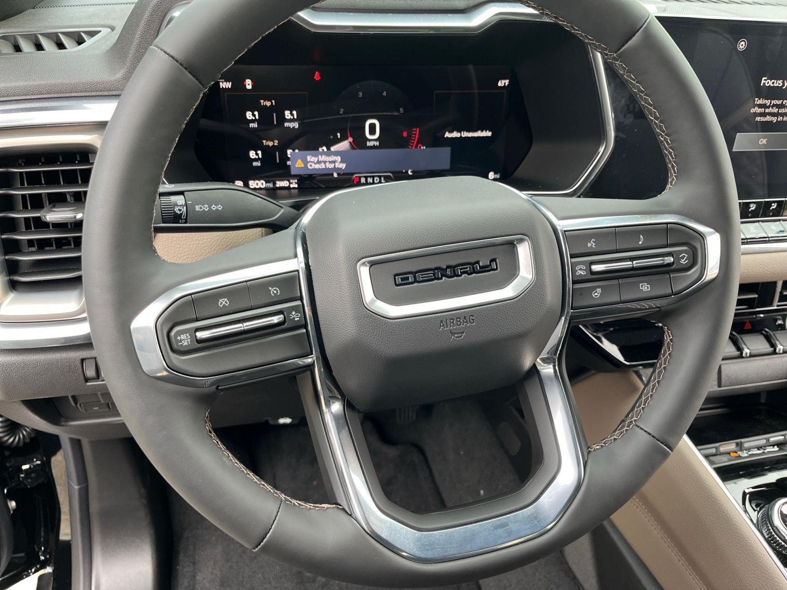 2026 Gmc Canyon Denali photo 16