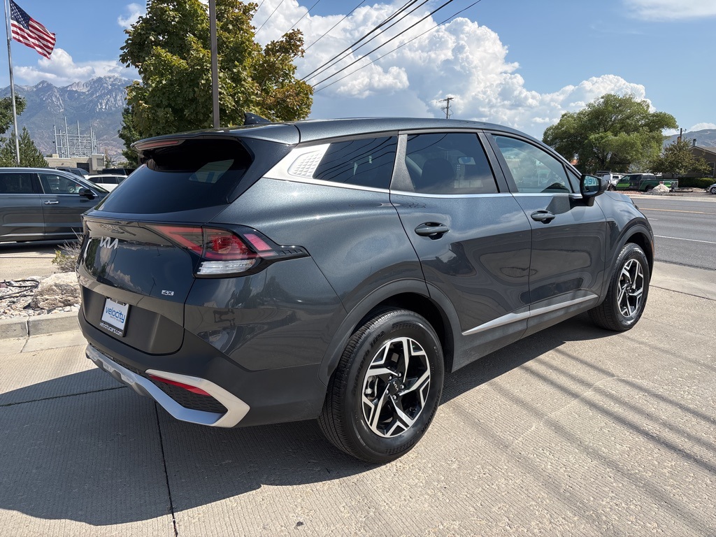 2024 Kia Sportage LX photo 4
