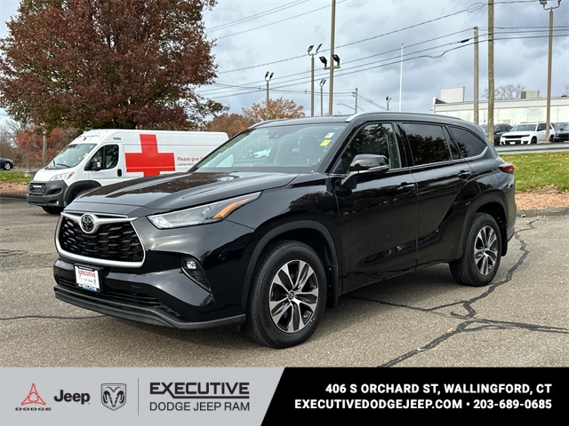 2022 Toyota Highlander XLE's photo