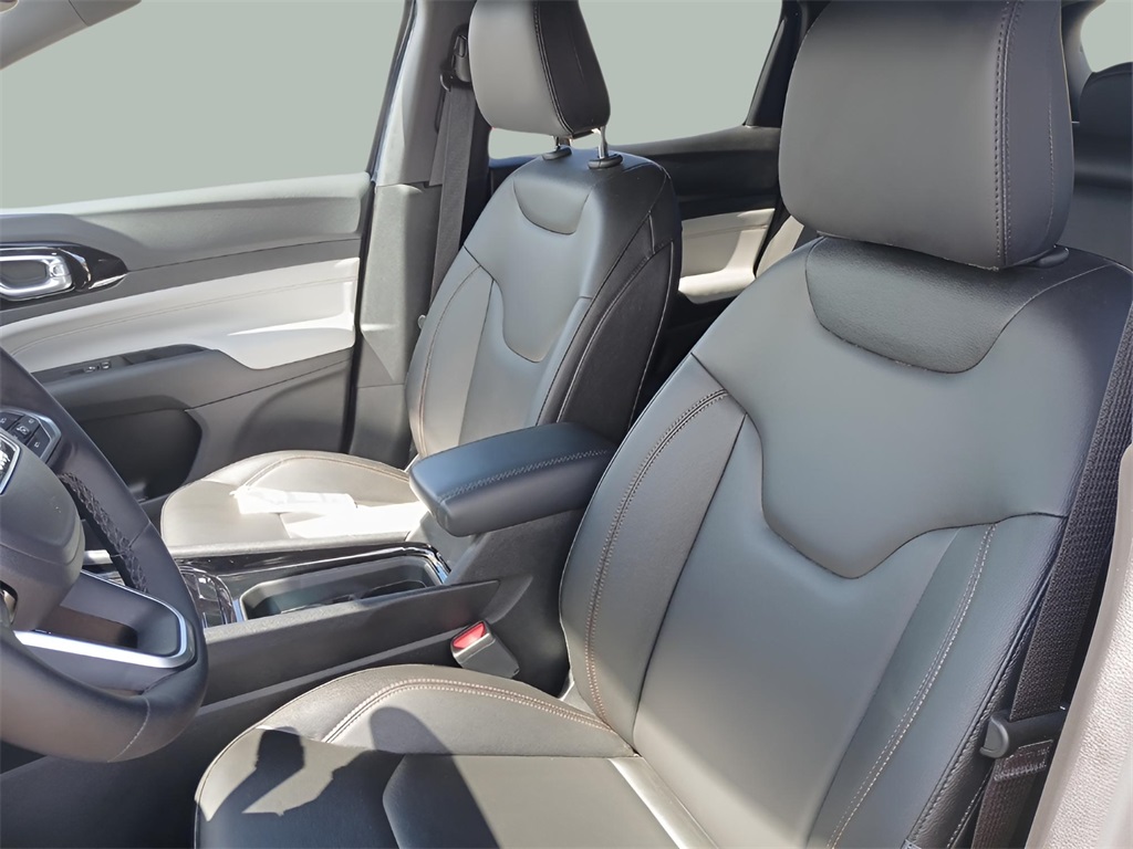 2024 Jeep Compass Limited photo 12