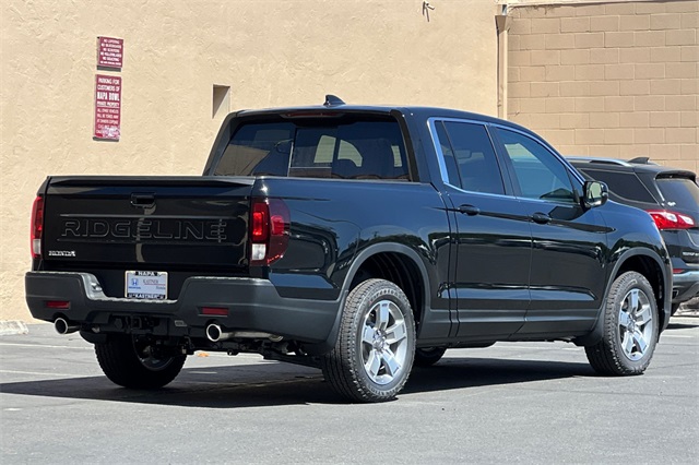 2025 Honda Ridgeline RTL photo 3
