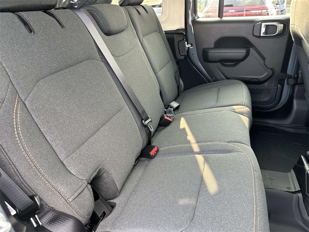 2025 Jeep Wrangler Sport S photo 15
