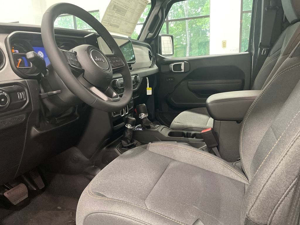 2025 Jeep Wrangler Sport S photo 2